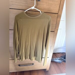 EUC worn 1x American Eagle M Soft & Sexy Olive Green Long Sleeve Tshirt